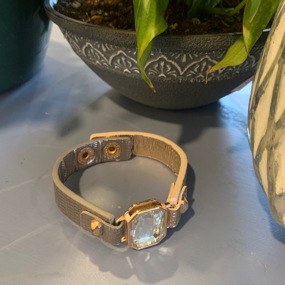 Gold band bracelet